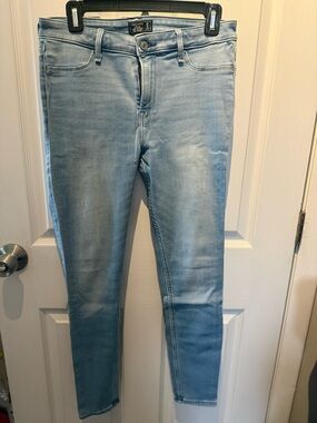Abercrombie & Fitch Sz 29 Harper Low Rise Jean Leggings Light Blue